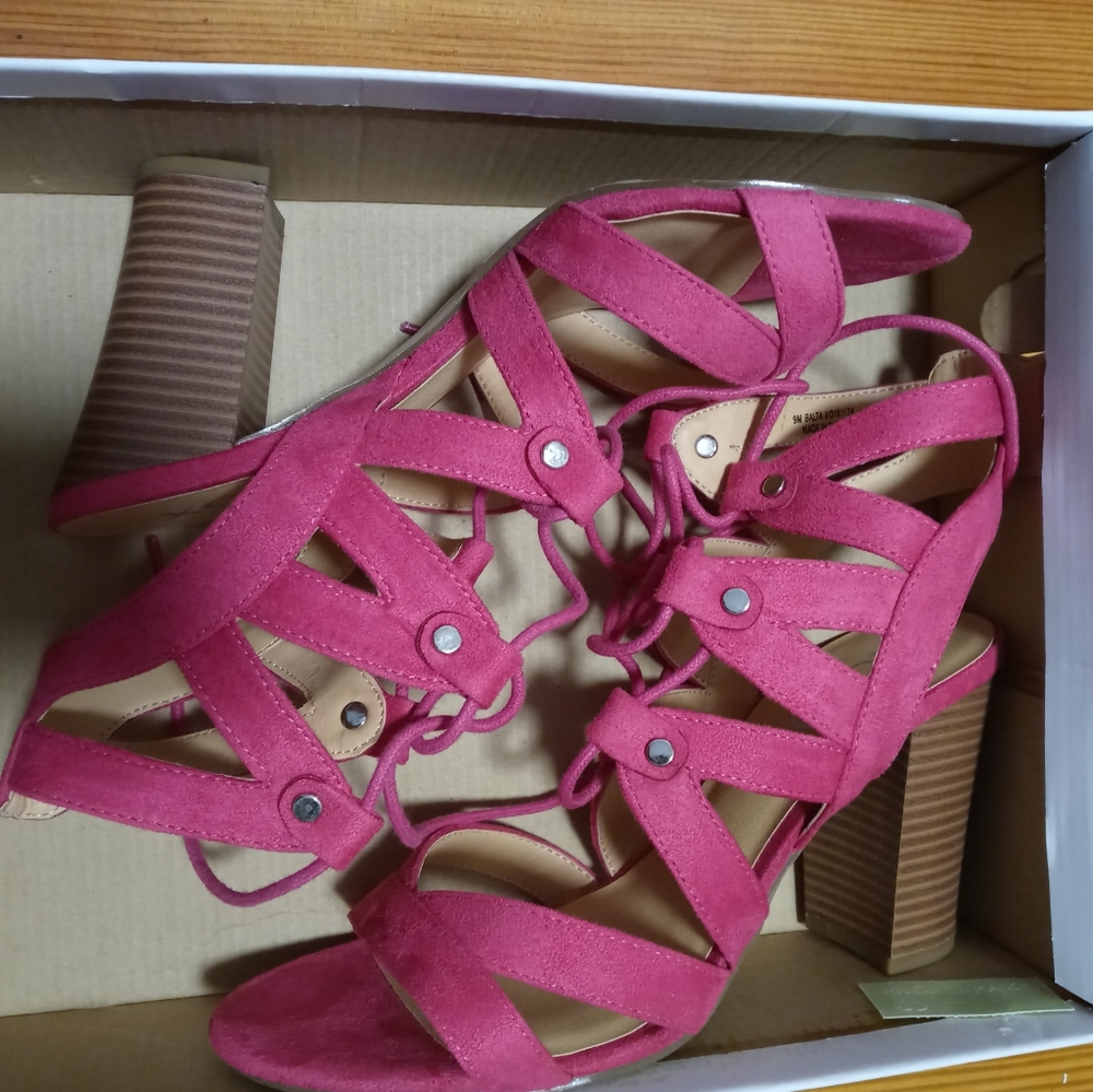 Xoxo pink heels size 9